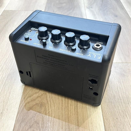 USED_​​FLY3_(Blackstar)_3W_Mini_Amplifier_with_Original_Adapter_Set_02