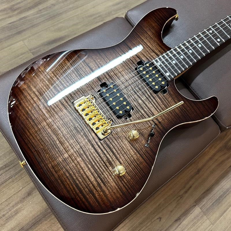 USED_​​FUTURA-S_HH_AAAA_Flame_Maple_Top_(Dark_Brown_Burst)_[SN_25H31]_Black_Smoker_09