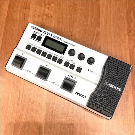 USED_​​GT-1_Limited_White_(Boss)_[Box_and_instruction_manual_included]_SN__Z6R0902_01