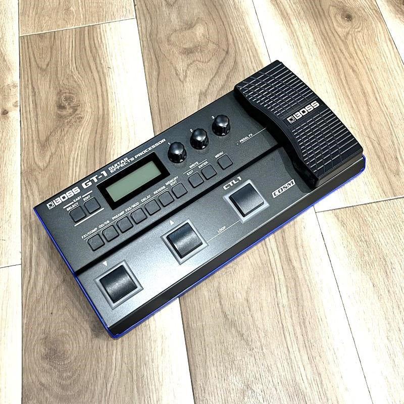 USED_​​GT-1_(BOSS)_Multi-Effects_Pedal_[S_N_G0S1839]_Includes_Box，_Instruction_Manual，_and_Soft_Case_01