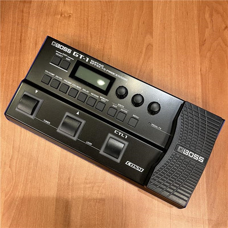 USED_​​GT-1_(BOSS)_[Box，_manual，_and_adapter_included]_SN__01M9016_01