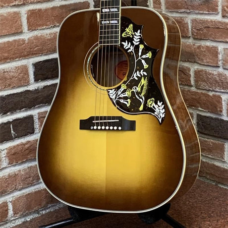 USED_​​Gibson_Hummingbird_Koa_Carpathian_Spruce_Honeyburst_01