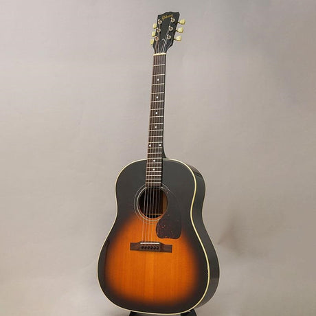 USED_​​J-45_VS_'93_Gibson_03
