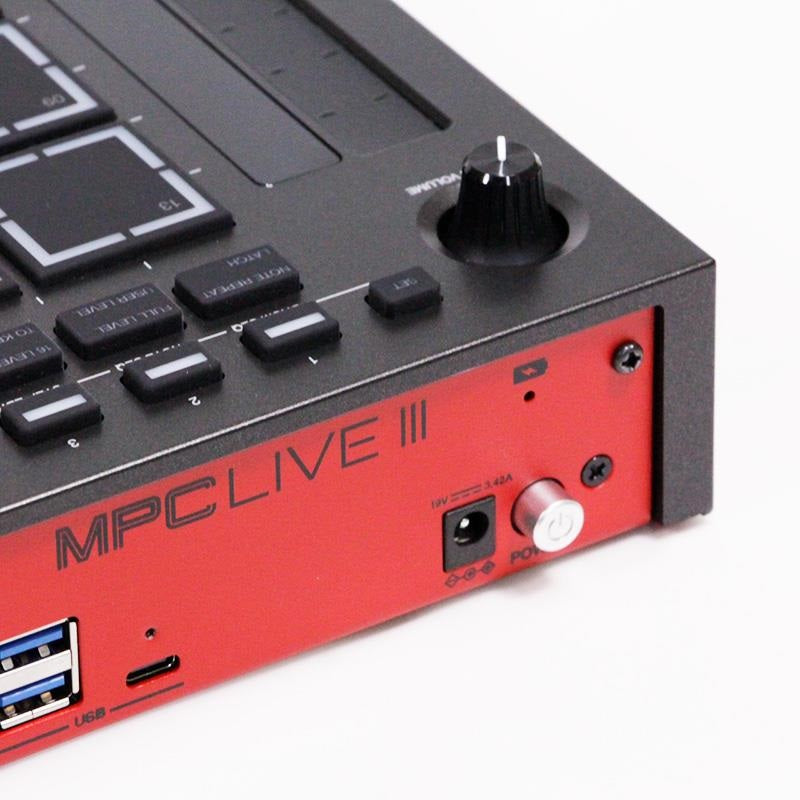 USED_​​MPC_LIVE_III_06