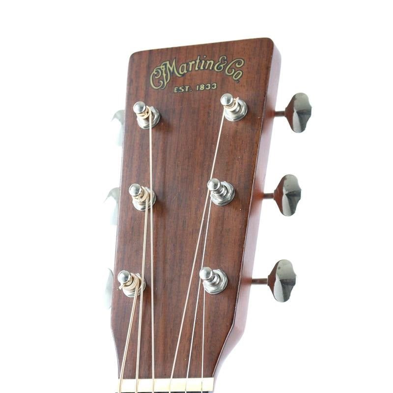 USED_​​Martin_D-18V_(2011_model)_03