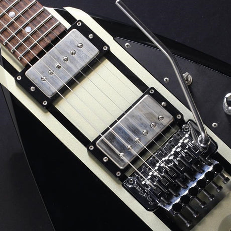 USED_​​Super_V_Special_Edition_(Black_with_Silver_Stripes)_[George_Lynch_Signature_Model]_04