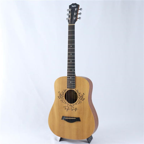 USED_​​Taylor_Swift_Baby_Taylor_03