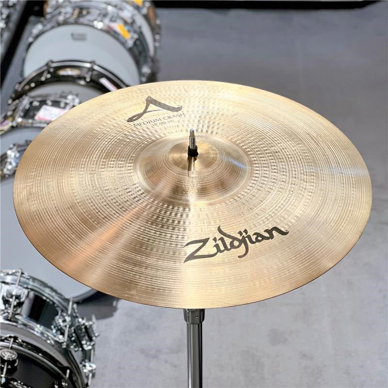 USED_​​Zildjian_Medium_Crash_18_[NAZL18C_M]_[1555g]_01