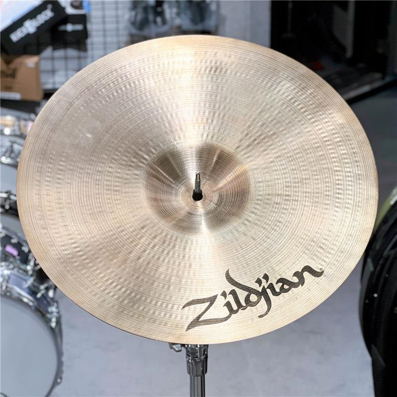USED_​​Zildjian_Medium_Crash_18_[NAZL18C_M]_[1555g]_03