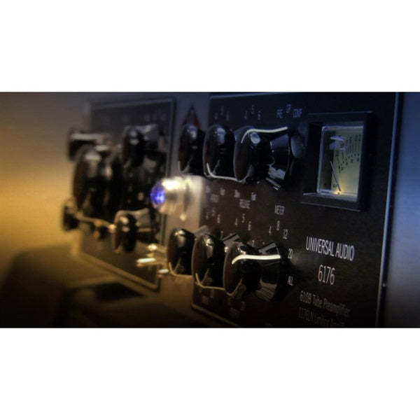Universal_Audio_6176_Vacuum_Tube_Preamplifier_with_1176LN_Type_Compressor_(Official_Japanese_Product)_03