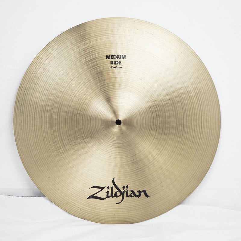 Used_-_Price_Reduced!_A_Zildjian_Medium_Ride_18_[1678g]_01