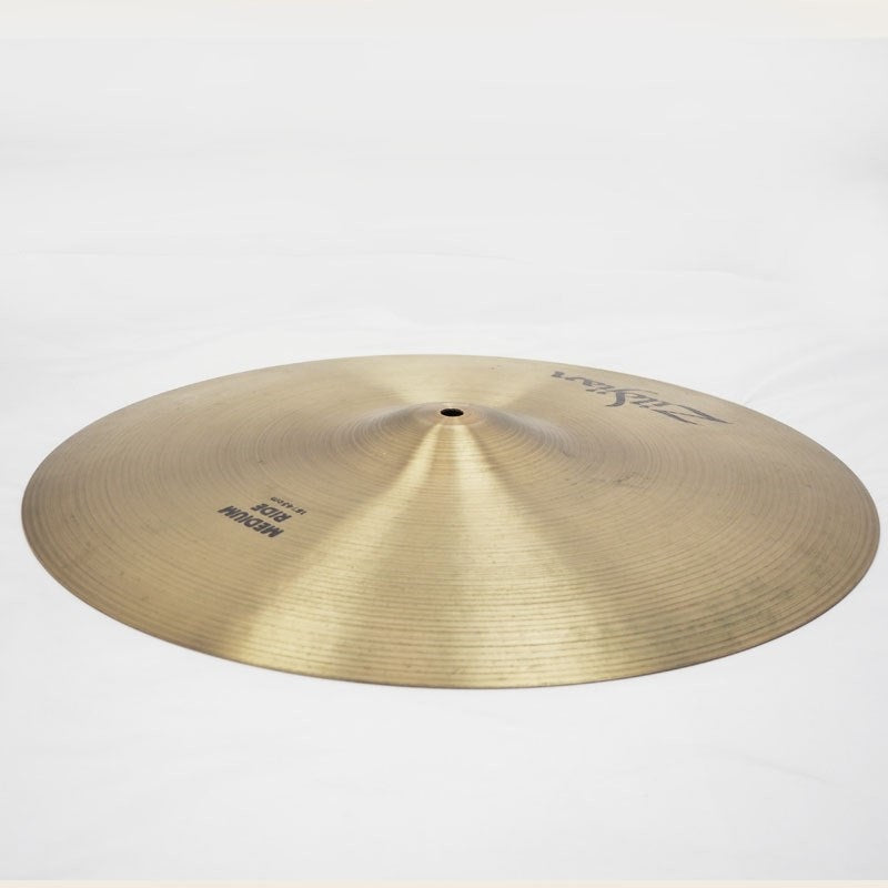 Used_-_Price_Reduced!_A_Zildjian_Medium_Ride_18_[1678g]_03