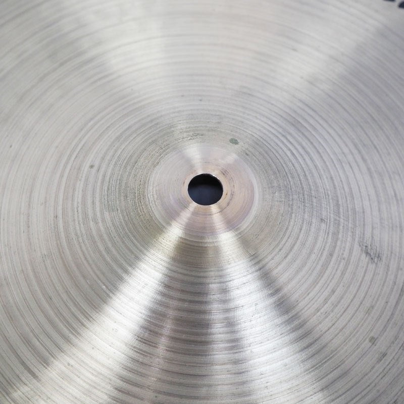 Used_-_Price_Reduced!_A_Zildjian_Medium_Ride_18_[1678g]_05