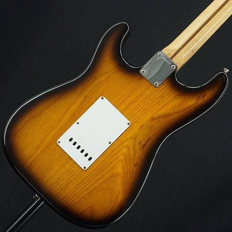 Used_1954_Fender_Stratocaster_(2-Color_Sunburst)_[SN_V065810]_02
