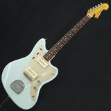 Used_1962_Fender_Jazzmaster_Journeyman_Relic_(Sonic_Blue)_[SN_CZ534431]_03