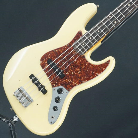 Used_1964_Jazz_Bass_(VWH)_01