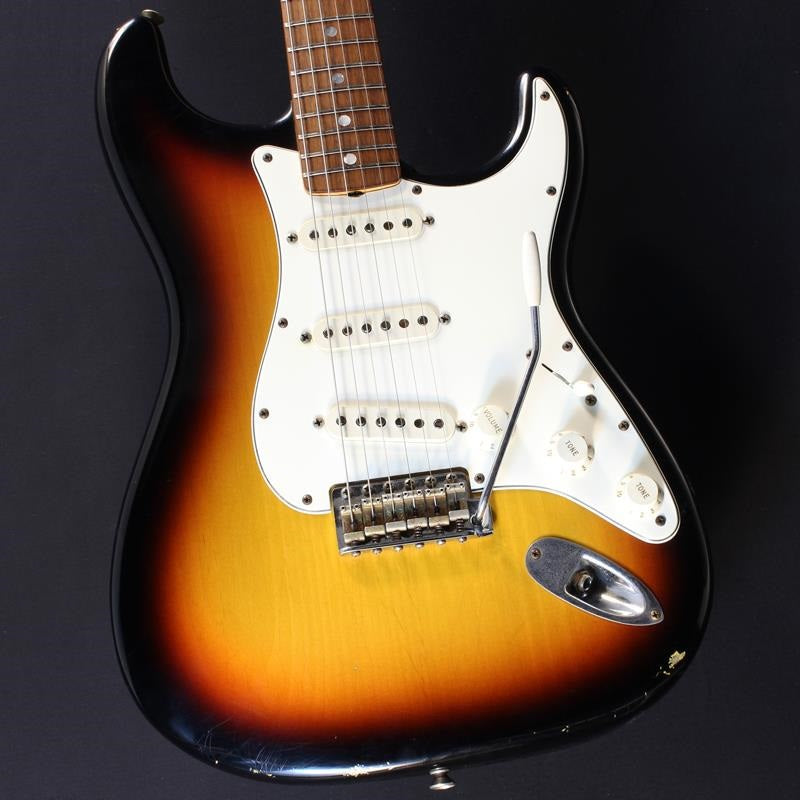 Used_1965_Stratocaster_Relic_(3-Color_Sunburst)_#R33792_01