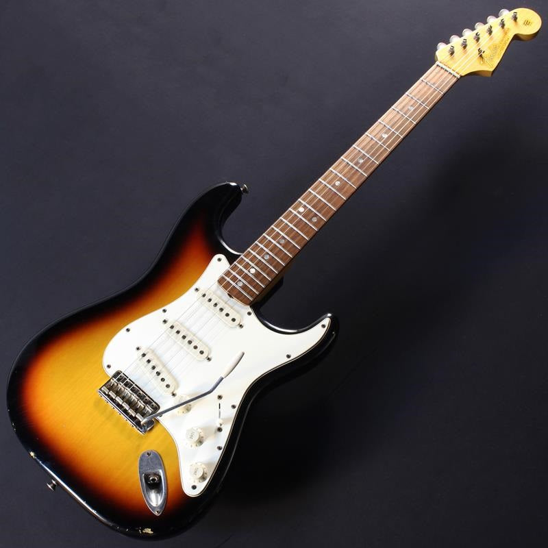 Used_1965_Stratocaster_Relic_(3-Color_Sunburst)_#R33792_02