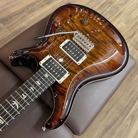 Used_2017_Custom_24_Quilt_(Black_Gold_Burst)_[SN_246690]_Paul_Reed_Smith_10