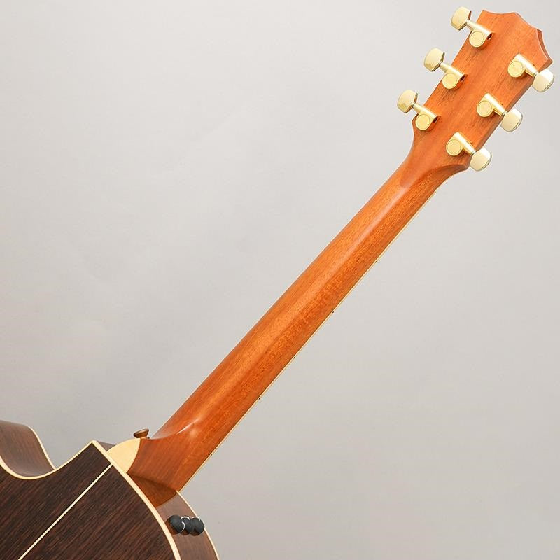 Used_816ce_ES2_First_Edition_'14_Taylor_10