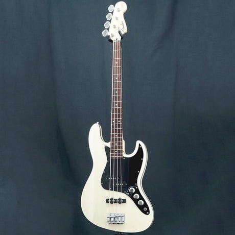 Used_AJB_Aerodyne_Jazz_Bass_(VWH)_03