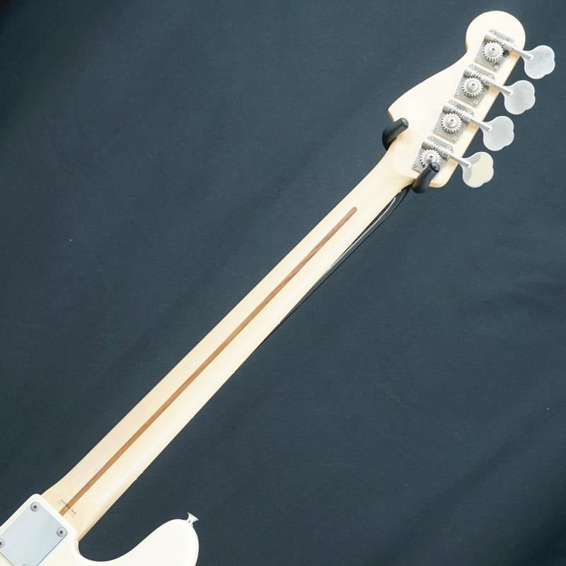 Used_AJB_Aerodyne_Jazz_Bass_(VWH)_06
