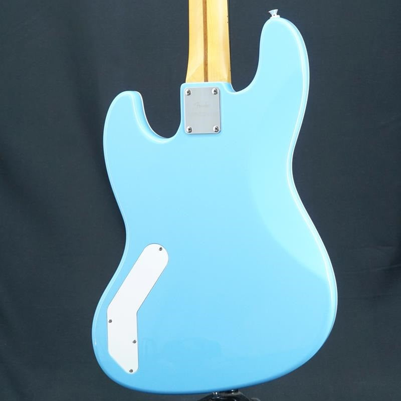Used_Aerodyne_Special_Jazz_Bass_(California_Blue)_02