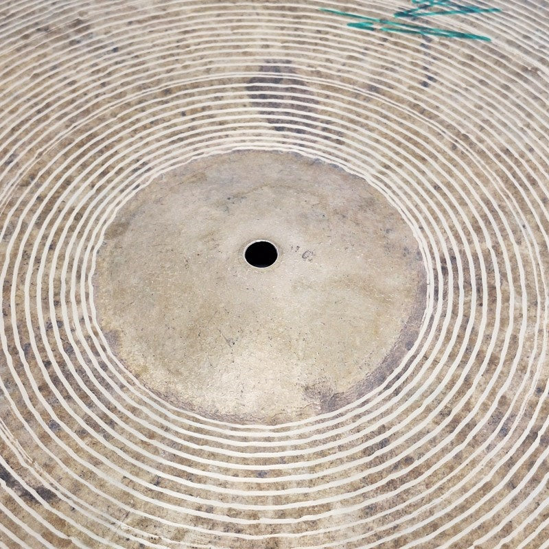 Used_Agop_Signature_Ride_22_[8_rivet_holes_2130g]_05