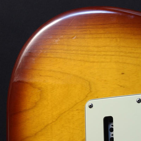 Used_American_Deluxe_Stratocaster_Ash_(Tobacco_Sunburst_Rosewood)_07