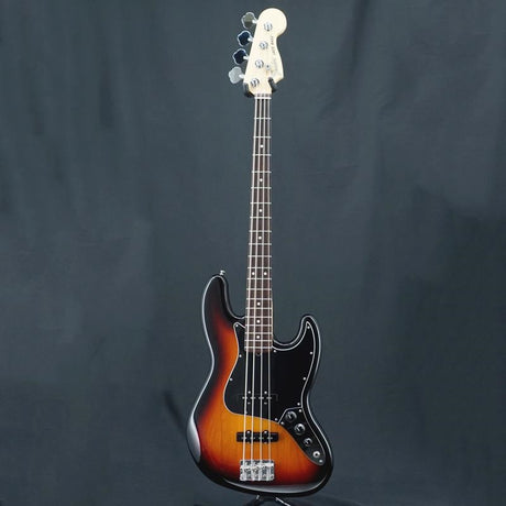 Used_American_Performer_Jazz_Bass_(3-Color_Sunburst)_03