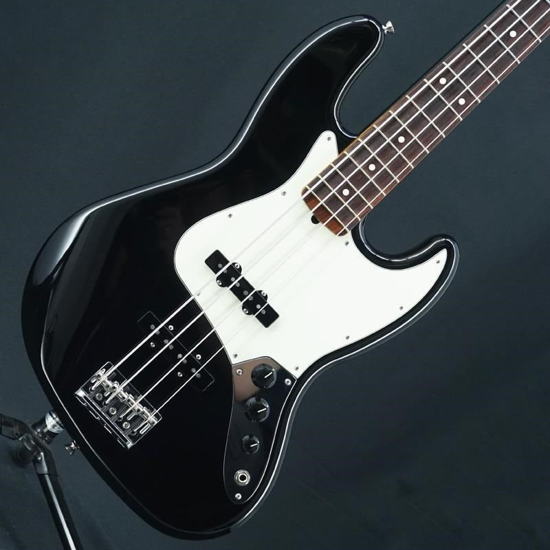 Used_American_Professional_II_Jazz_Bass_(Black_Rosewood)_01