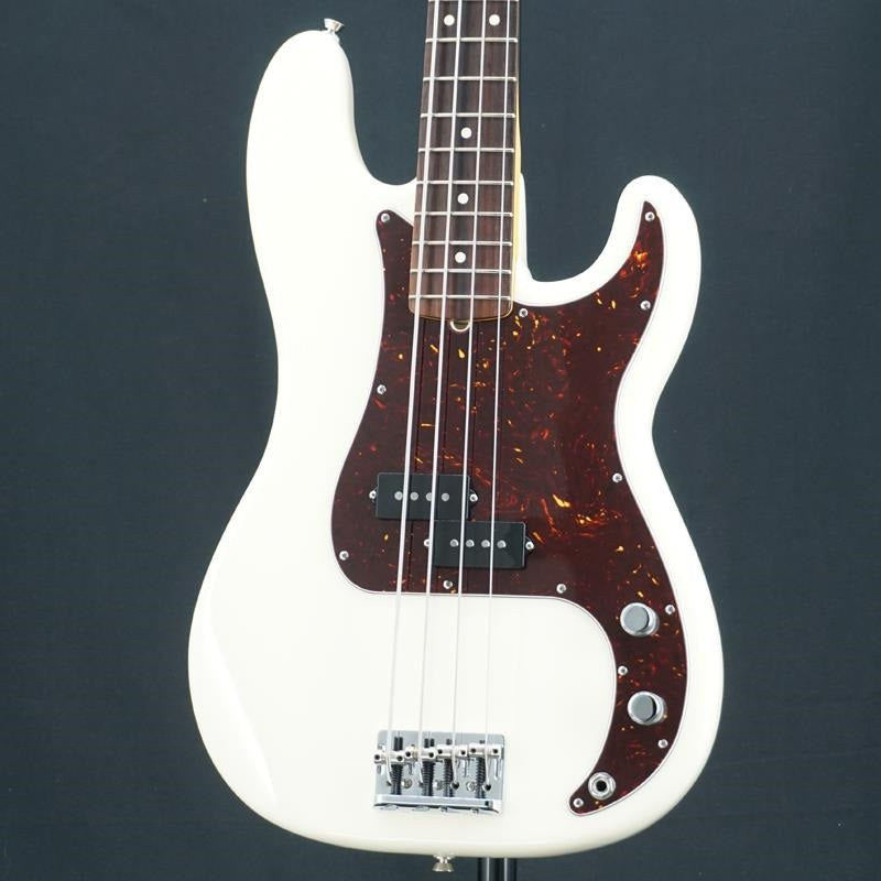 Used_American_Professional_II_Precision_Bass_(Olympic_White_Rosewood)_01