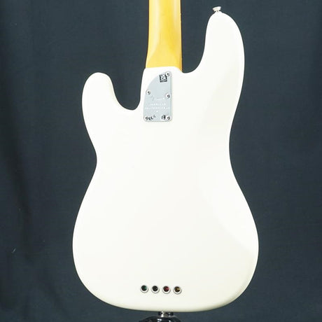 Used_American_Professional_II_Precision_Bass_(Olympic_White_Rosewood)_02