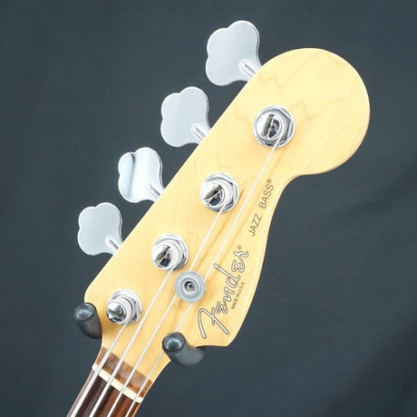 Used_American_Standard_Jazz_Bass_(Candy_Cola)_07
