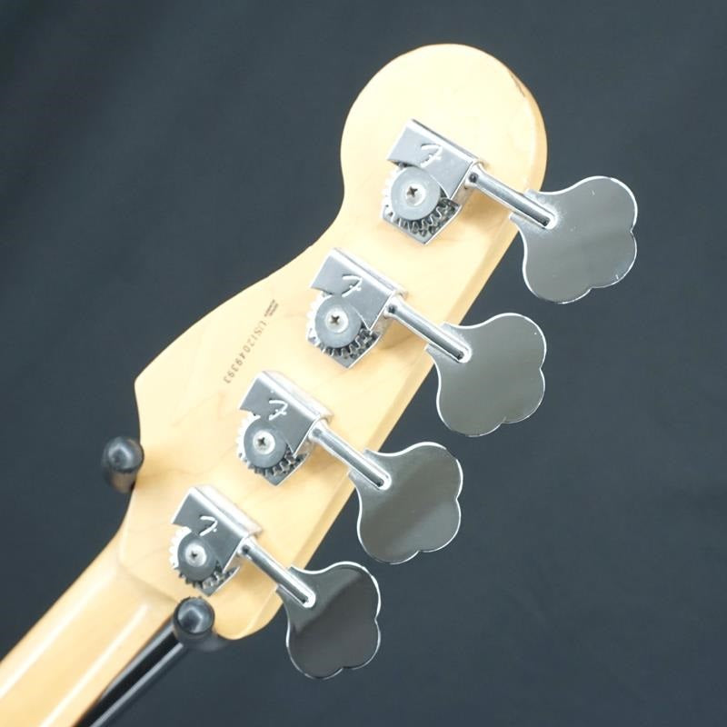 Used_American_Standard_Jazz_Bass_(Candy_Cola)_08