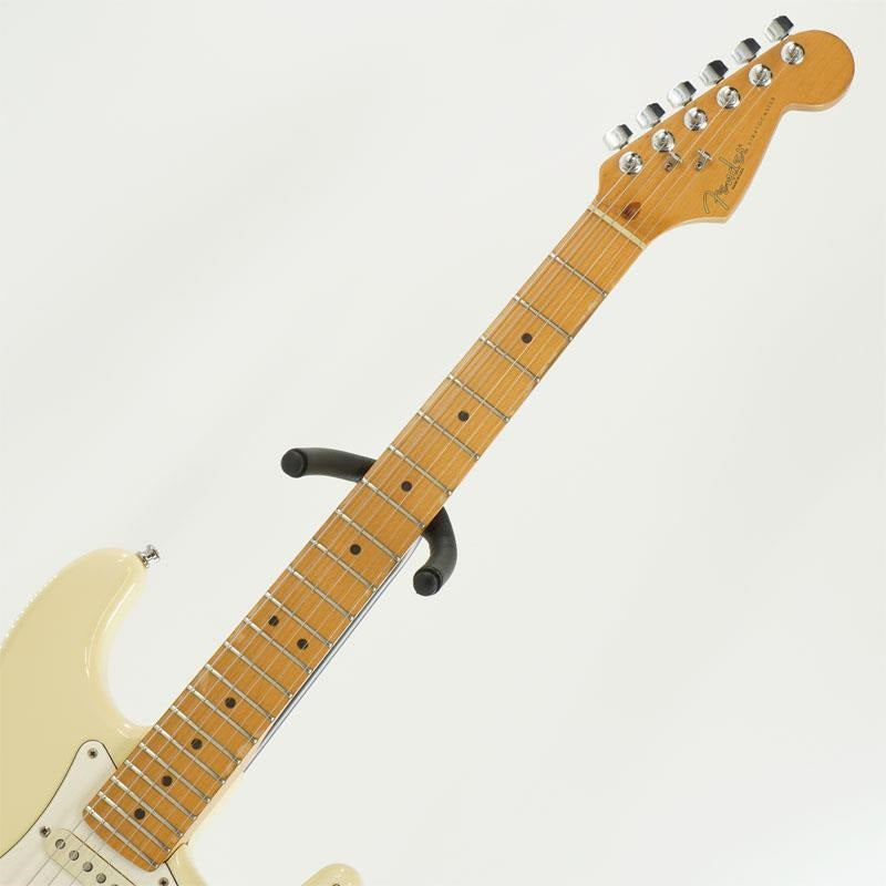 Used_American_Standard_Stratocaster_(Olympic_White_M)_1998_[SN__N8352864]_05
