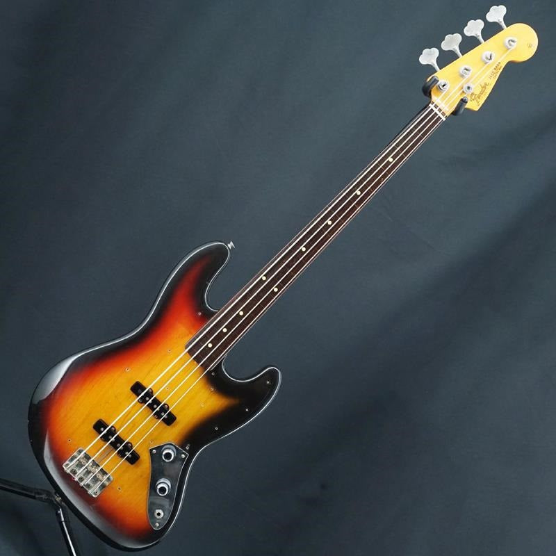Used American Vintage 1962 Jazz Bass Fretless Mod. by Fender USA
