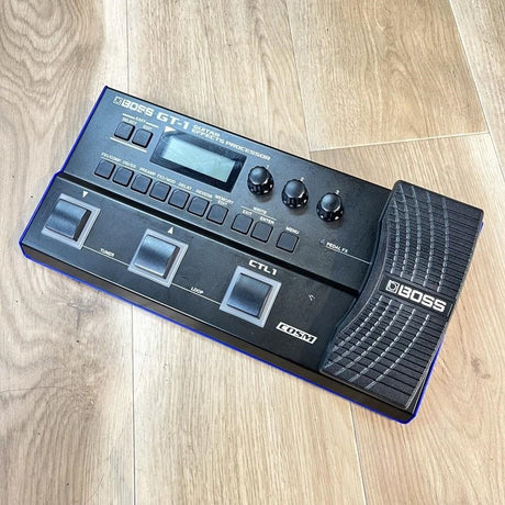 Used_BOSS_GT-1_multi-effects_pedal_[Serial_Number_D8Q6121]_with_box_and_instruction_manual_01