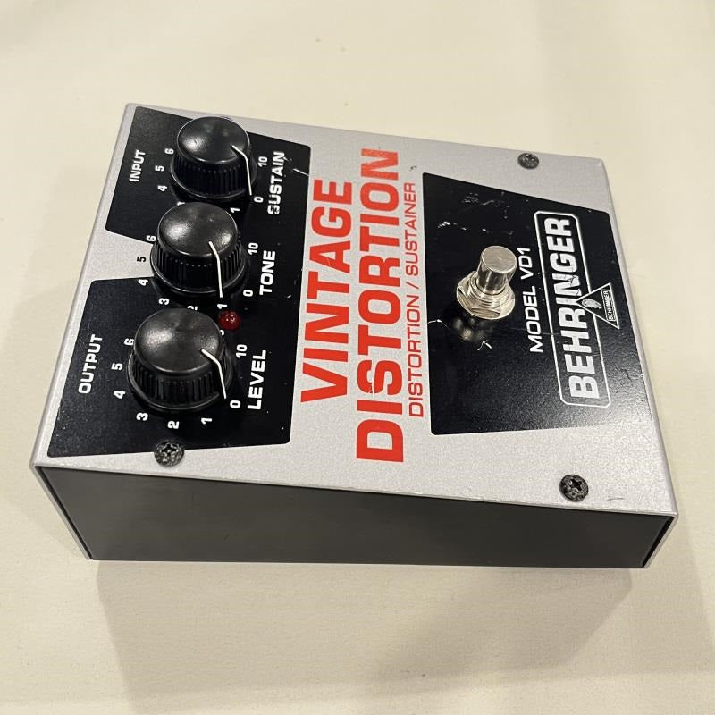 Used_Behringer_VD-1_Vintage_Distortion_Pedal_Sustainer_04
