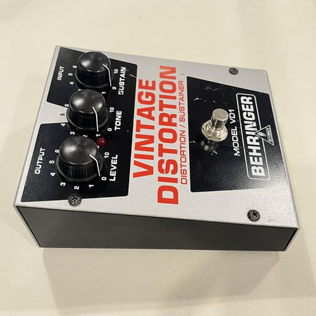 Used_Behringer_VD-1_Vintage_Distortion_Pedal_Sustainer_04