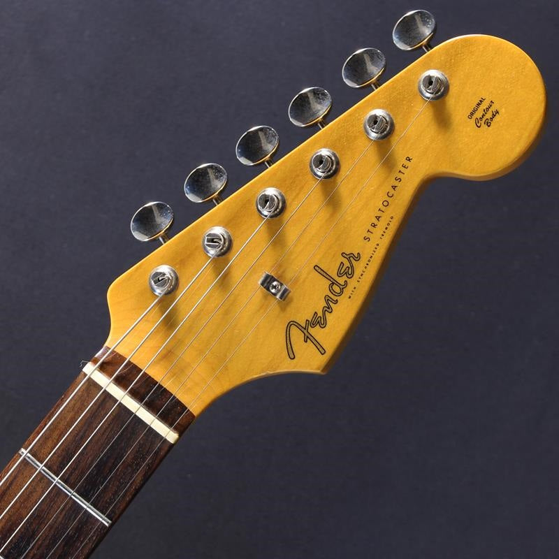 Used_Classic_60s_Stratcaster_(3-Color_Sunburst)_05