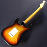Used_Classic_60s_Stratcaster_(3-Color_Sunburst)_06