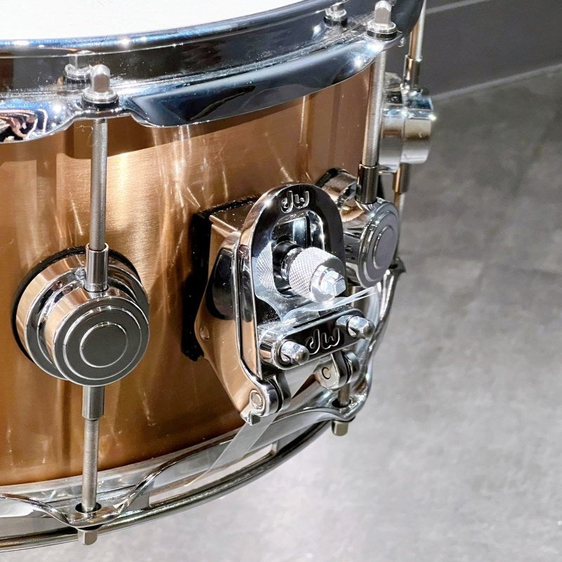 Used_Collector's_Brushed_Bronze_Snare_Drum，_14__x_6_5__(DRVZ6514SVC)_02