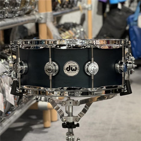 Used_Collector's_Pure_Cherry_Snare_Drum，_14__x_5_5__Satin_Azure，_DRC25514SSC115_01