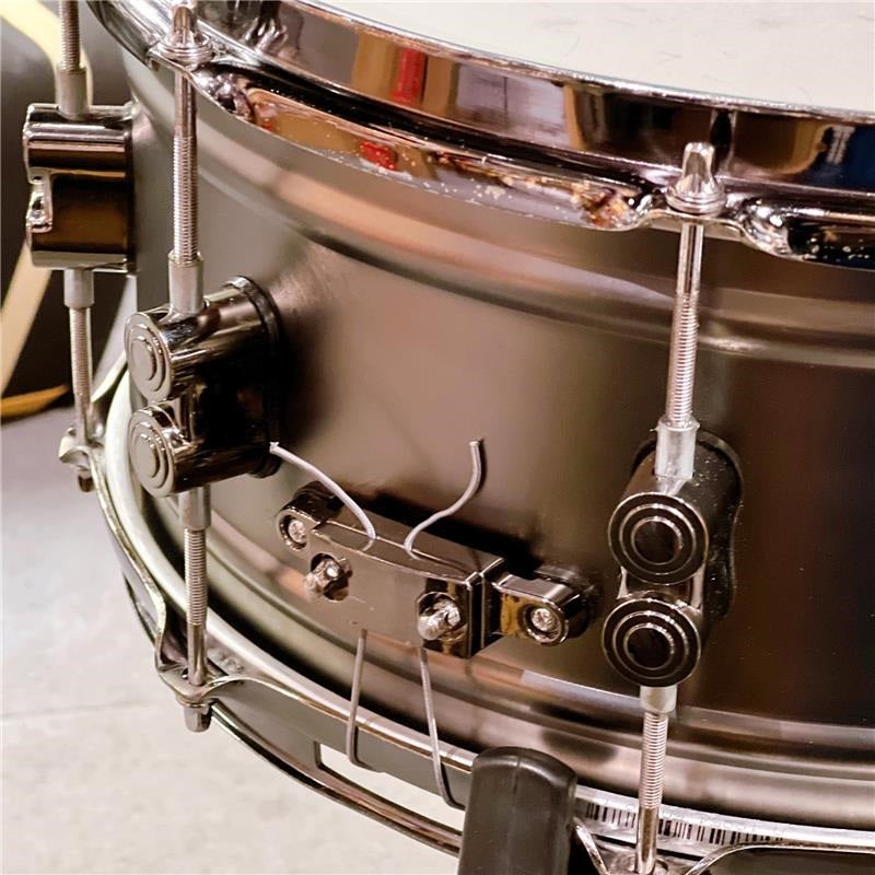 Used_Concept_Series_Black_Nickel_over_Brass_Snare_Drum_[14x6_5]_03