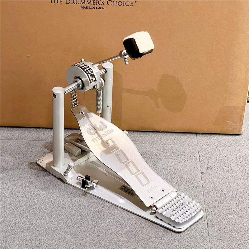 Used_DW9000T_[Limited_Edition_Titanium_Single_Bass_Drum_Pedal_No__431_500]_01