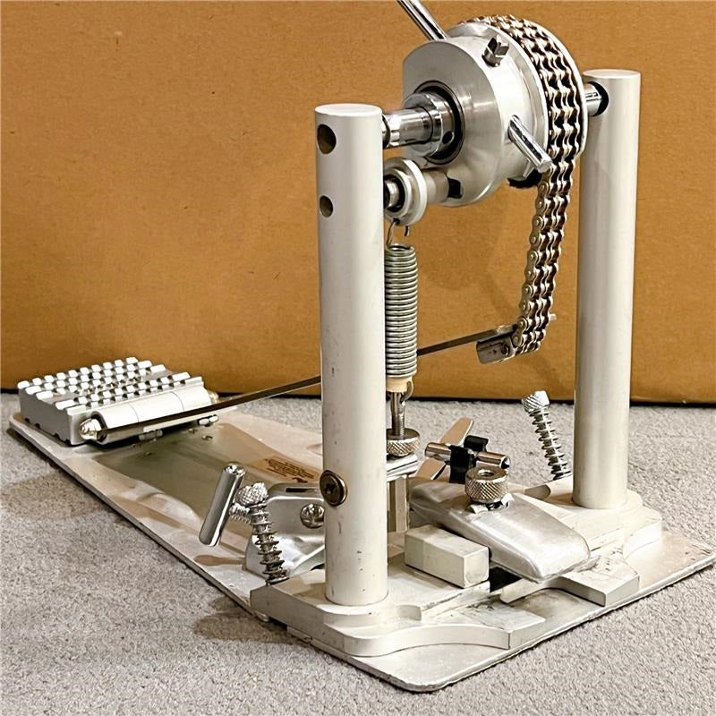 Used_DW9000T_[Limited_Edition_Titanium_Single_Bass_Drum_Pedal_No__431_500]_03