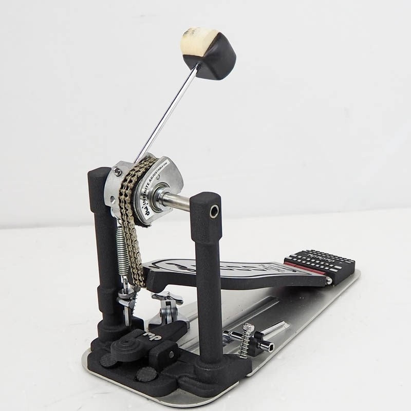 Used_DW9000XF_[9000_Series___Extended_Footboard_Single_Bass_Drum_Pedals___Soft_Case_Included]_02