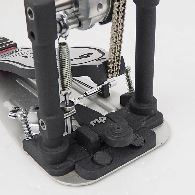 Used_DW9000XF_[9000_Series___Extended_Footboard_Single_Bass_Drum_Pedals___Soft_Case_Included]_05