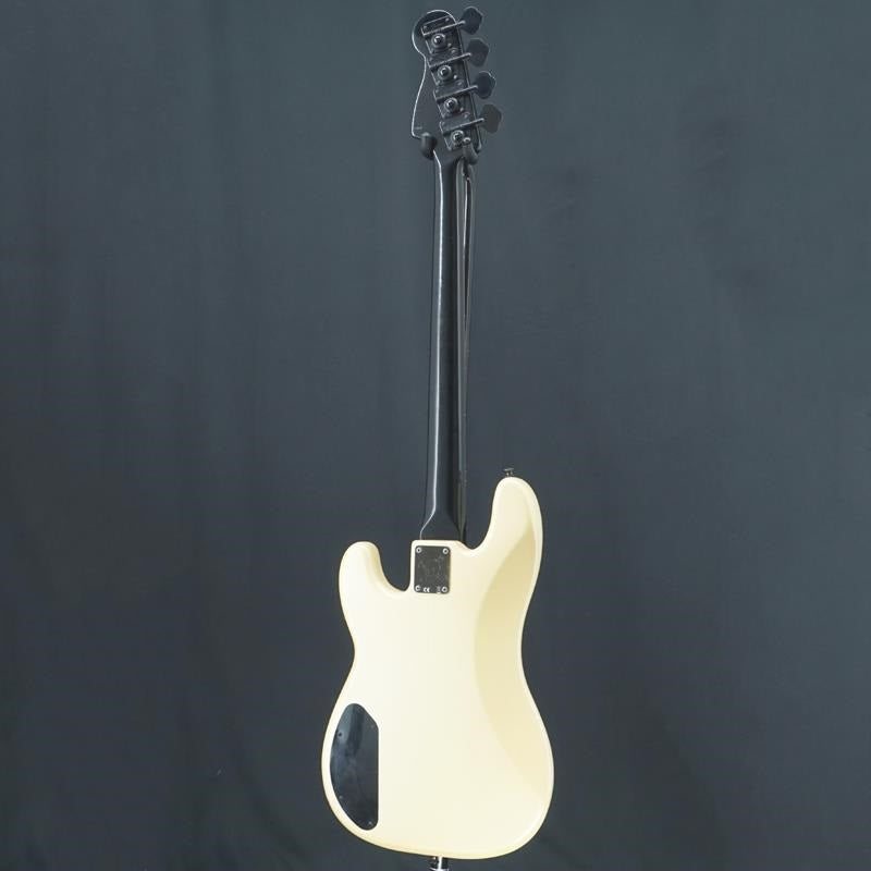 Used_Duff_McKagan_Precision_Bass_(Pearl_White)_04